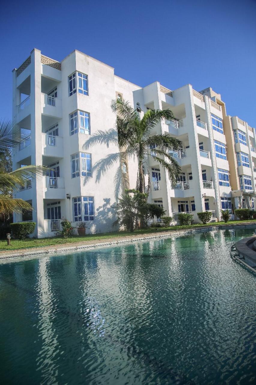 Appartement Almasi Oceanfront Nyali à Mombasa Extérieur photo