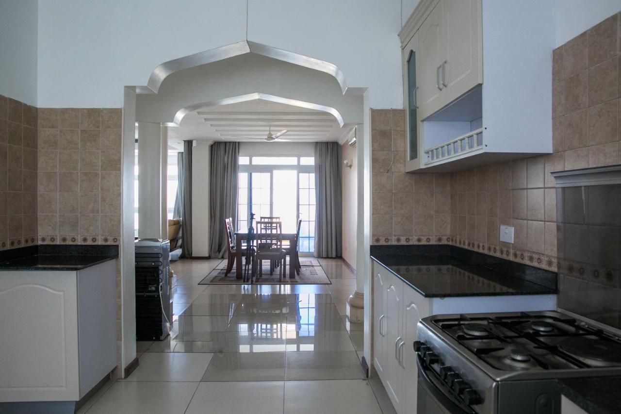 Appartement Almasi Oceanfront Nyali à Mombasa Extérieur photo